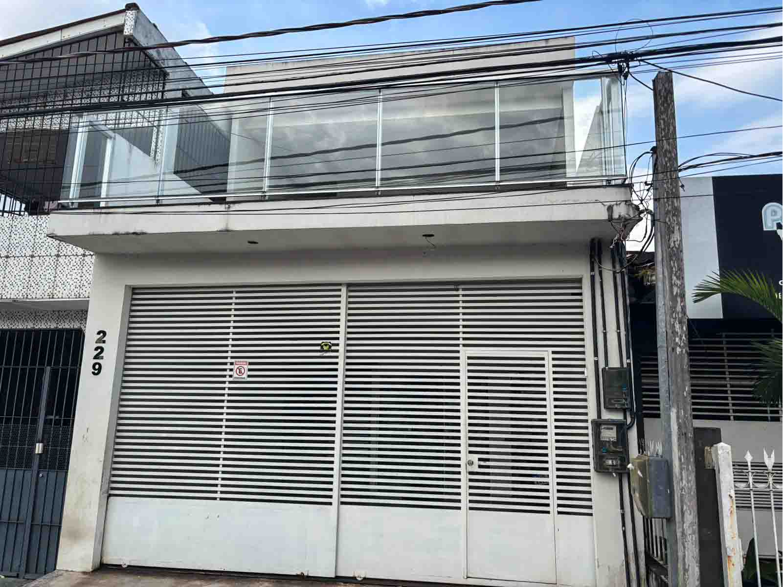 CASA NA PEDREIRA 229 ALTOS